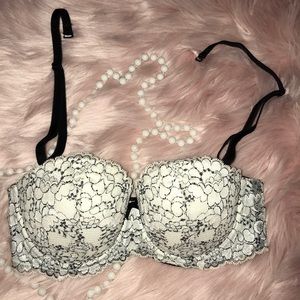 White and black removable strapless bra